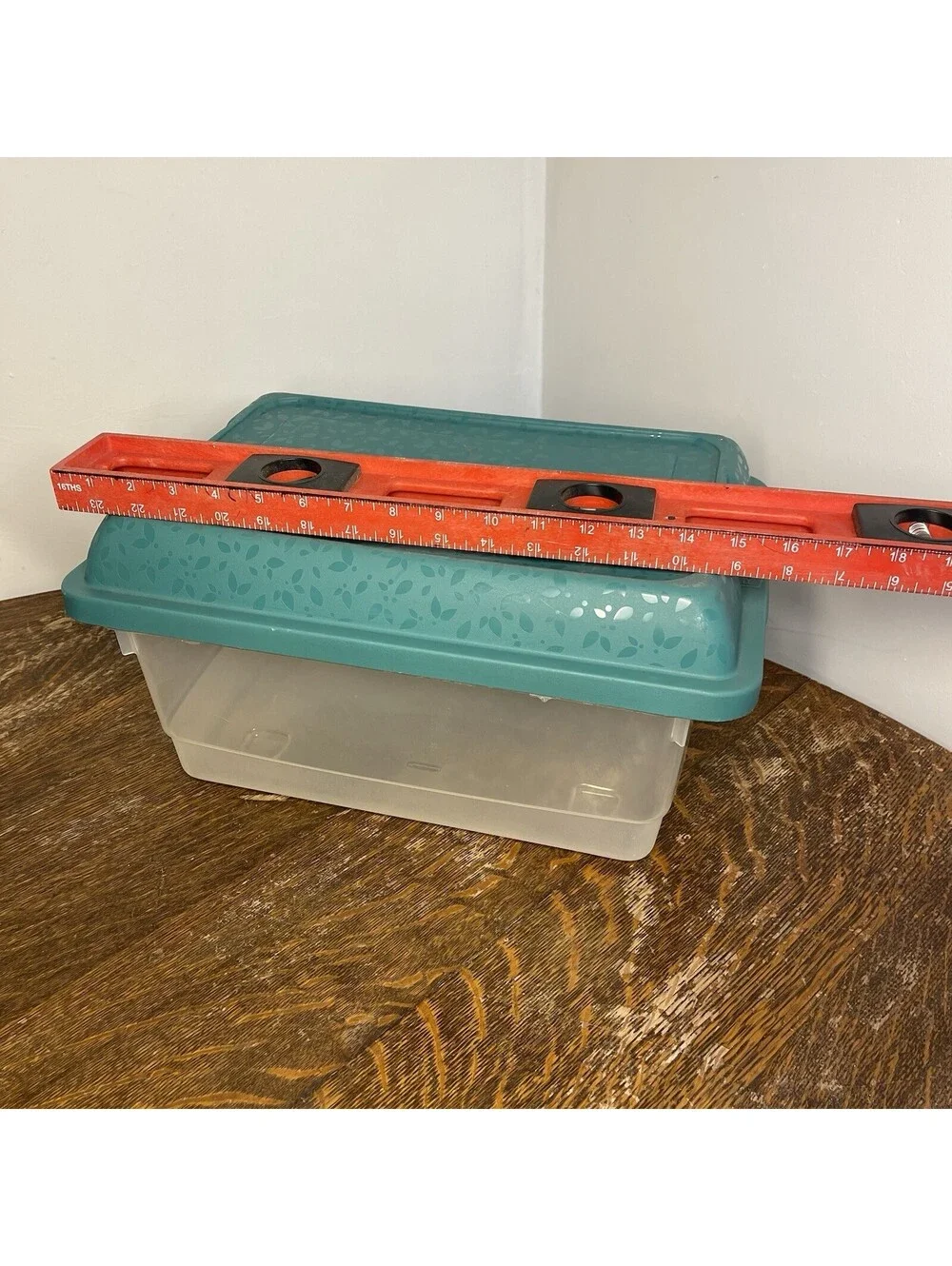 Rubbermaid Green Leaf Pattern Storage Container with High Lid Rectangular 16”